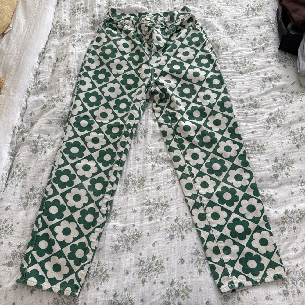 PacSun Green and White Floral Women's Straight Leg Jeans